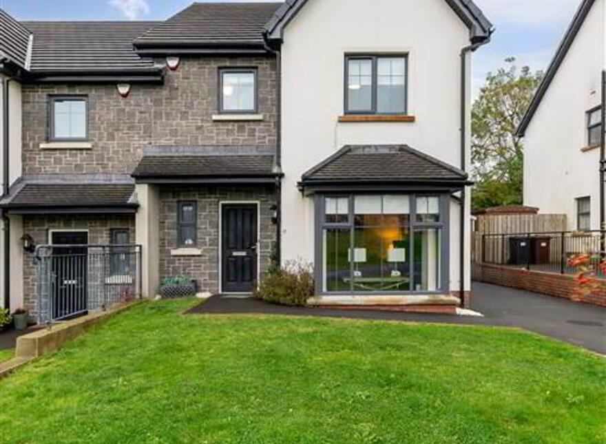 17 Bracken Hill Square, Belfast, BT8 6ZW