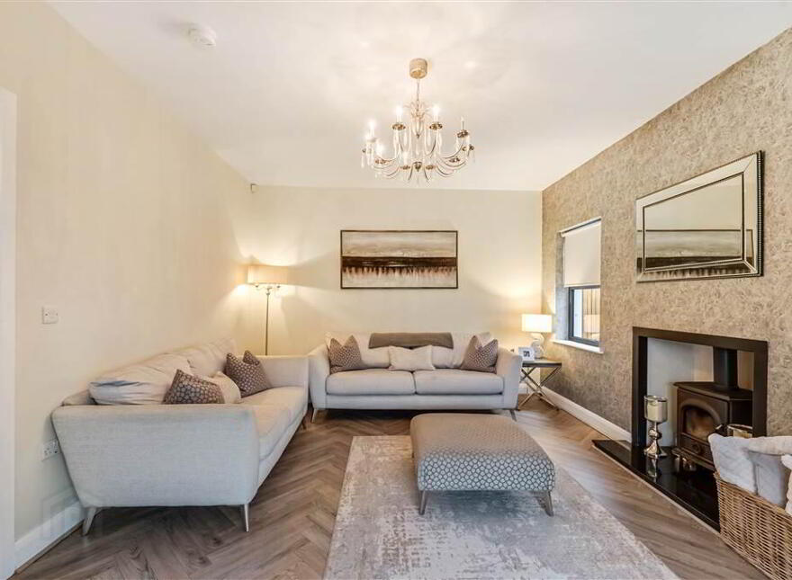 17 Bracken Hill Square, Belfast, BT8 6ZW
