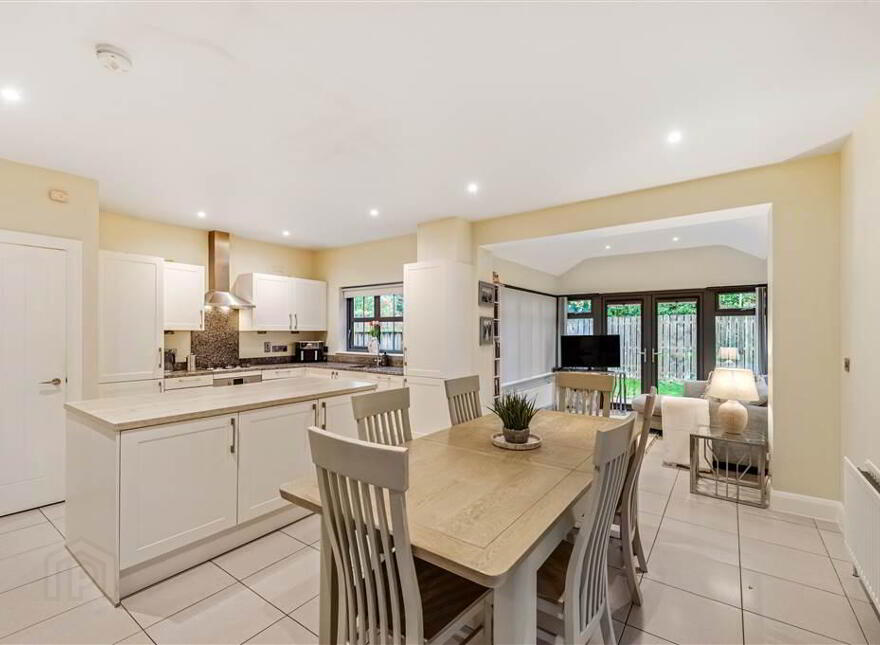 17 Bracken Hill Square, Belfast, BT8 6ZW
