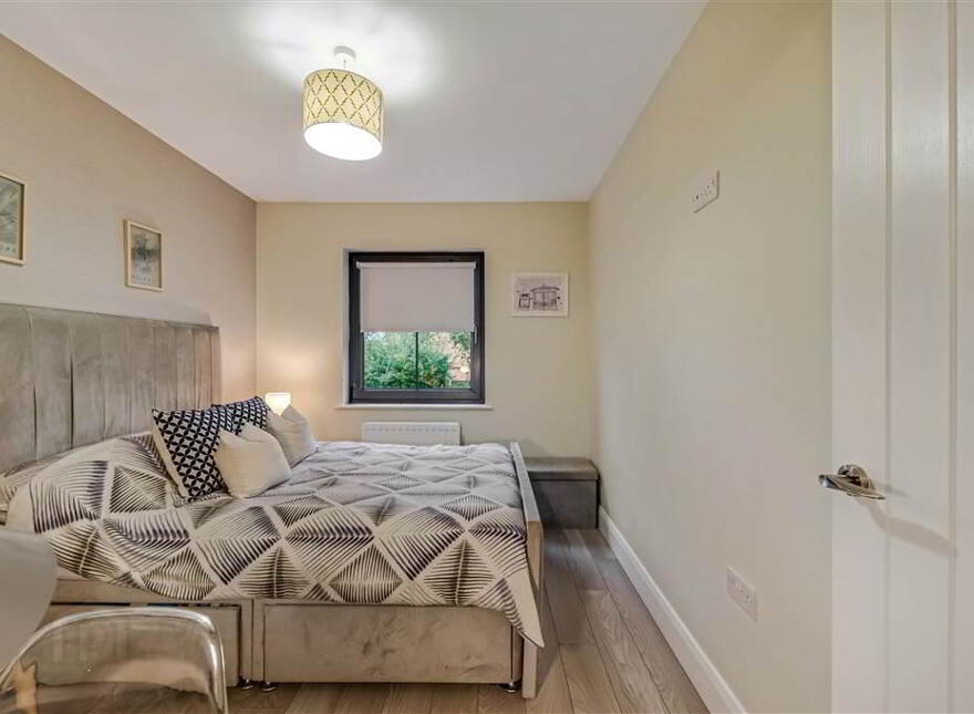 17 Bracken Hill Square, Belfast, BT8 6ZW