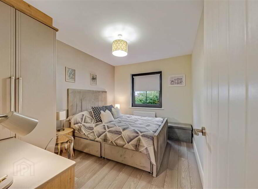 17 Bracken Hill Square, Belfast, BT8 6ZW