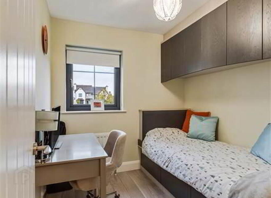 17 Bracken Hill Square, Belfast, BT8 6ZW