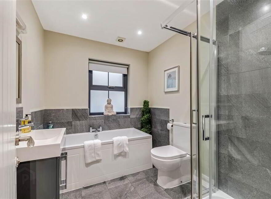 17 Bracken Hill Square, Belfast, BT8 6ZW