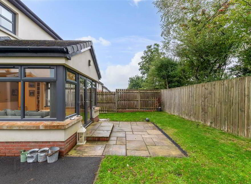 17 Bracken Hill Square, Belfast, BT8 6ZW
