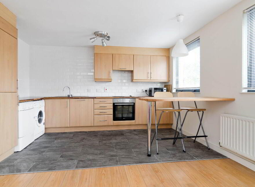 16 Queens Square, 17 Queens Square, Belfast, BT1 3FF
