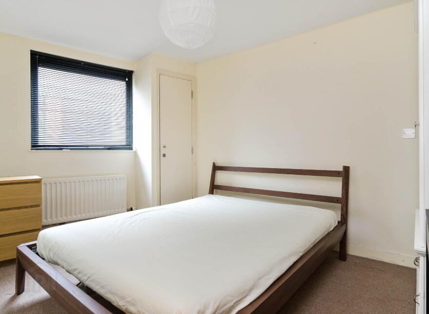 16 Queens Square, 17 Queens Square, Belfast, BT1 3FF