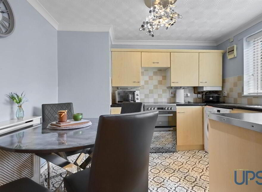 50 Chestnut Park, Dunmurry, Belfast, BT17 0JX