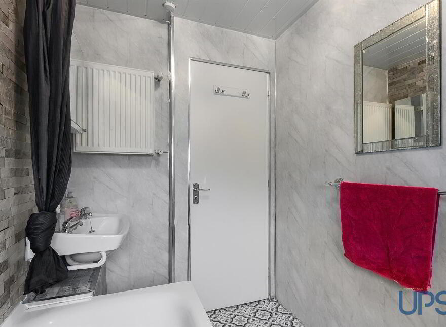 50 Chestnut Park, Dunmurry, Belfast, BT17 0JX