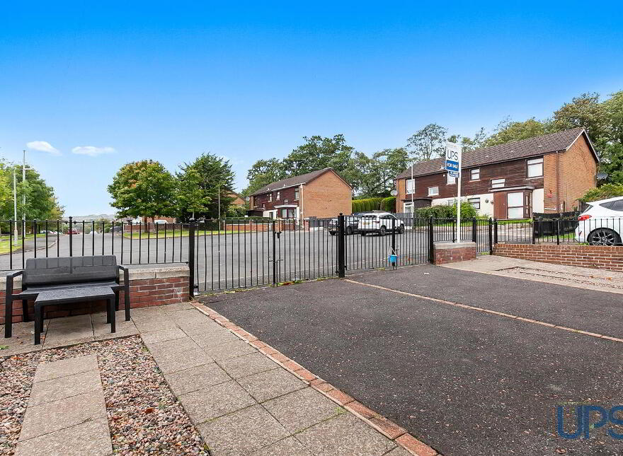 50 Chestnut Park, Dunmurry, Belfast, BT17 0JX