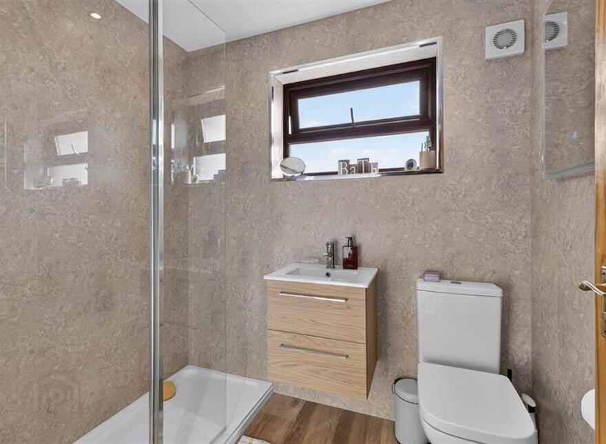 154 Glenwood Court, Glenavy Road, Lisburn, BT28 3UF