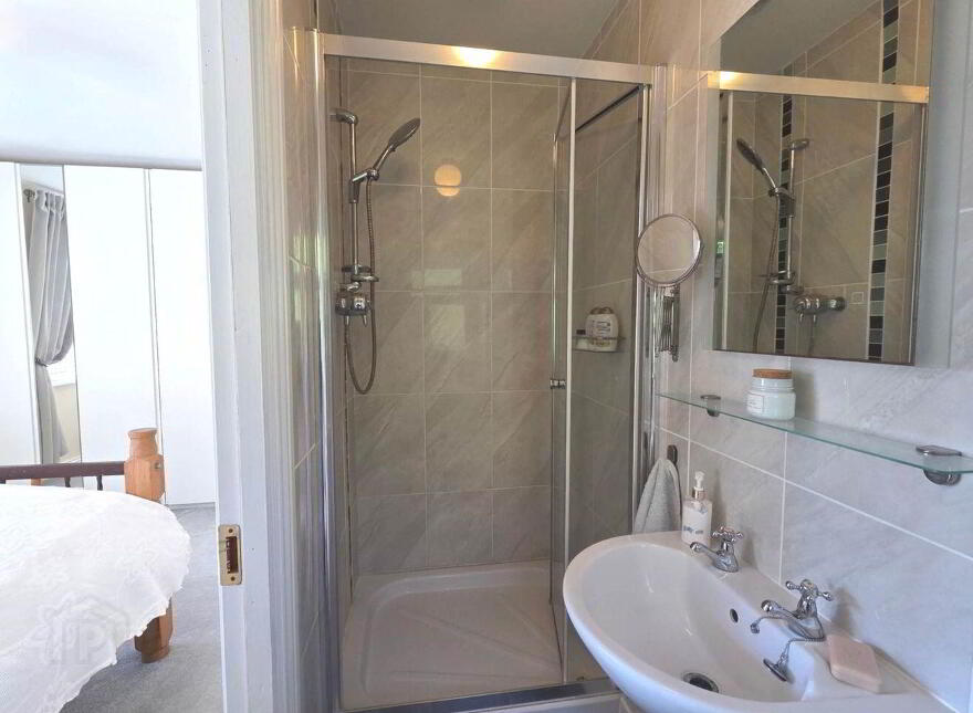 Killine, Newbridge, H53FV30