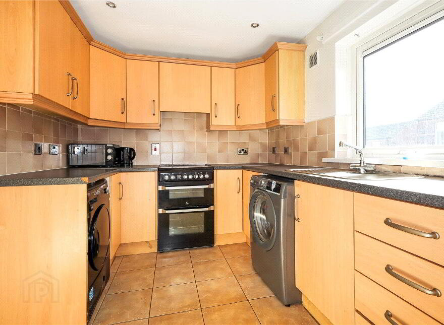 5 Lisfaddan Place, Belfast, BT12 4SJ
