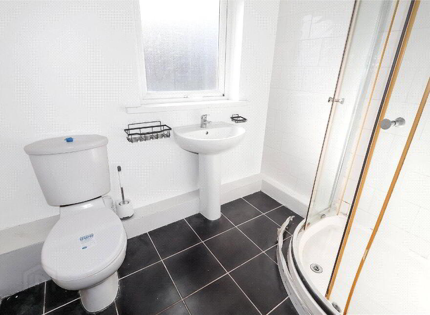 5 Lisfaddan Place, Belfast, BT12 4SJ