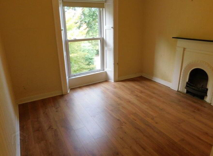 Oakville, Blackrock Road, Ballintemple, T12R8NW