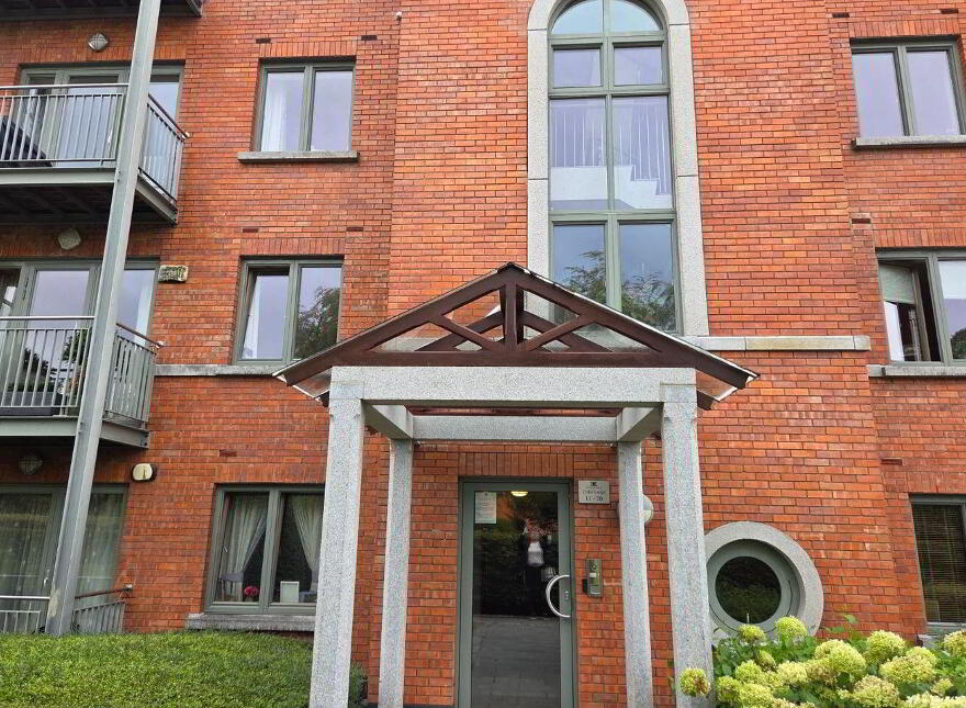 10 Cedar Lodge, Farmleigh Avenue, Strawberry Beds, Strawberry Beds, D15V027