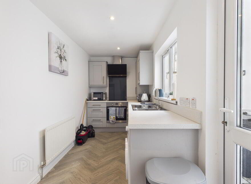 13 Ravenhill Street, Ravenhill Road, Belfast, BT6 8EP