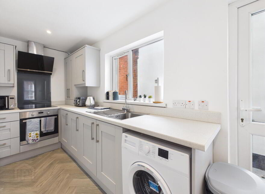 13 Ravenhill Street, Ravenhill Road, Belfast, BT6 8EP