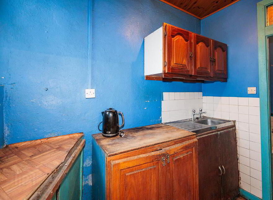 Main Street, Tinnahinch, Graiguenamanagh, Graiguenamanagh, R95HD32