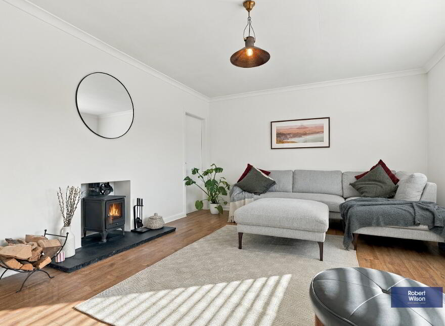 118 Magheraconluce Road, Hillsborough, BT26 6PL