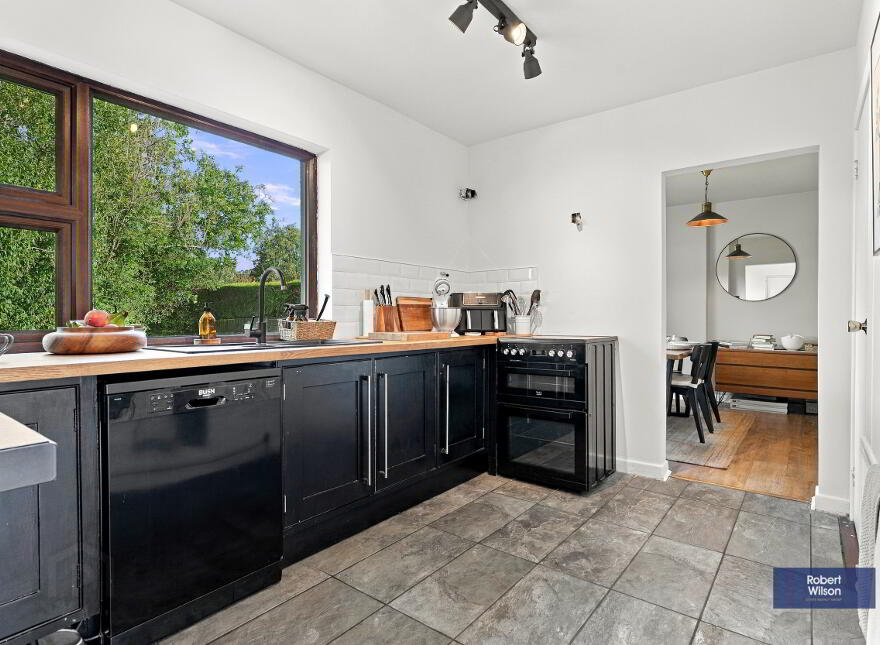 118 Magheraconluce Road, Hillsborough, BT26 6PL