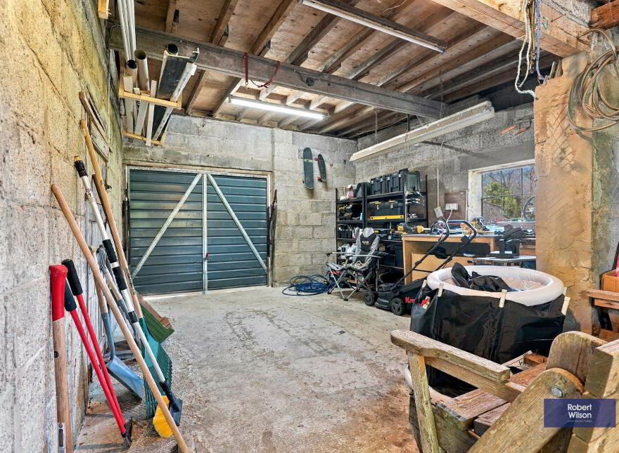 118 Magheraconluce Road, Hillsborough, BT26 6PL