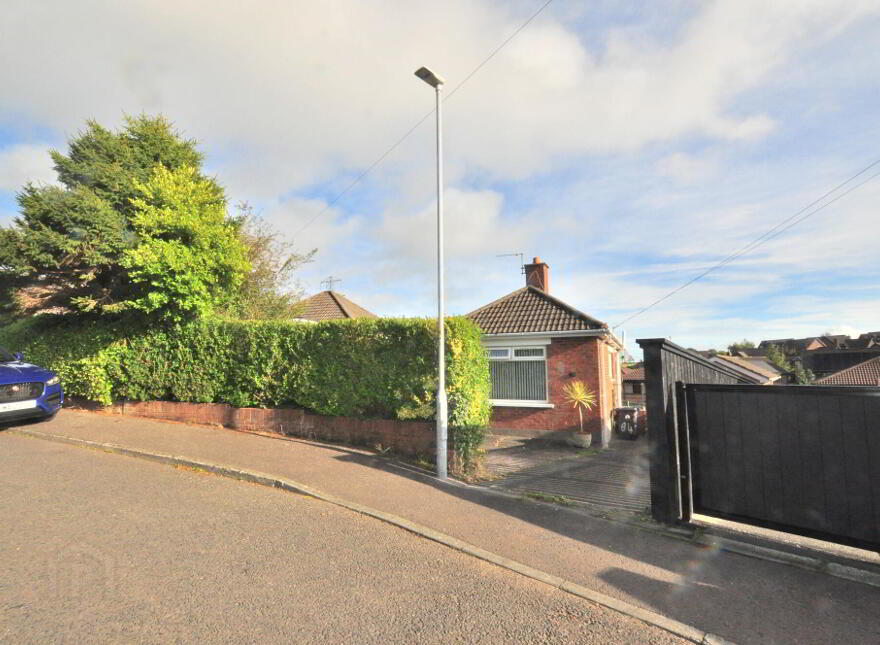 84 Mount Michael Park, Belfast, BT8 6JY