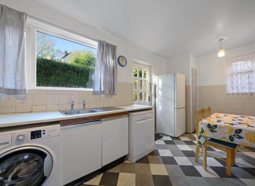 39 Bladon Drive, Malone Road, Belfast, BT9 5JN