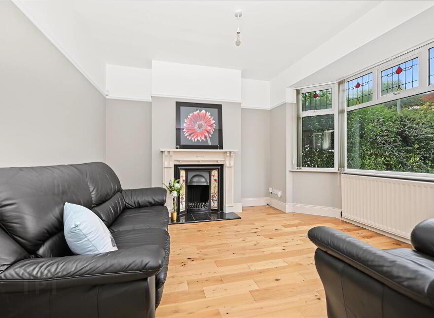 21 Marlborough Park Central, Belfast, BT9 6HN