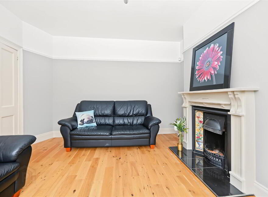21 Marlborough Park Central, Belfast, BT9 6HN