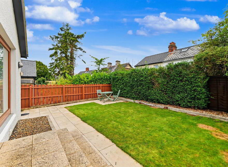 21 Marlborough Park Central, Belfast, BT9 6HN