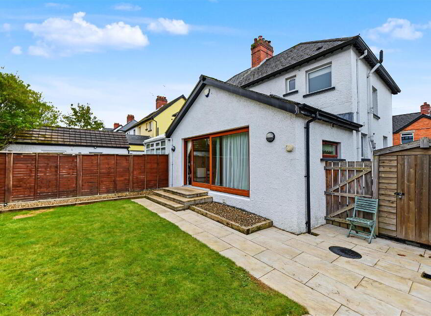 21 Marlborough Park Central, Belfast, BT9 6HN
