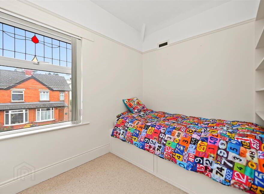 21 Marlborough Park Central, Belfast, BT9 6HN