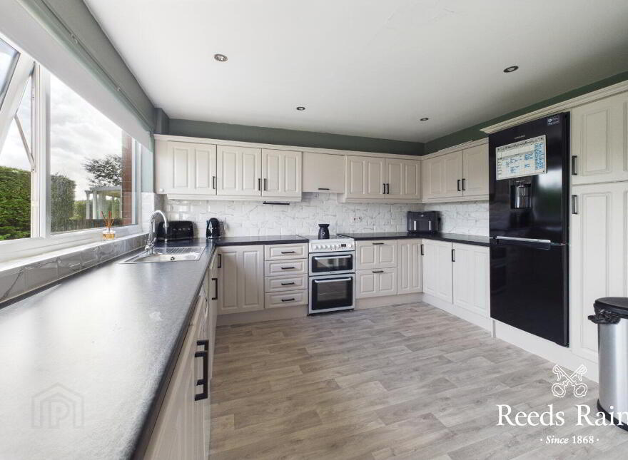 1 Glenaan Park, Bangor, BT20 4SN