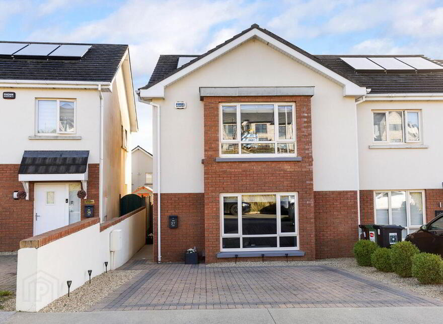 37 Barleyfield, Wicklow Hills, Newtownmountkennedy, A63E938 photo