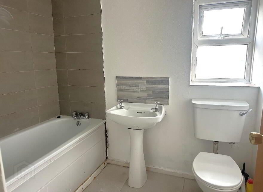 24B Upper Water Street, Newry, BT34 1DJ