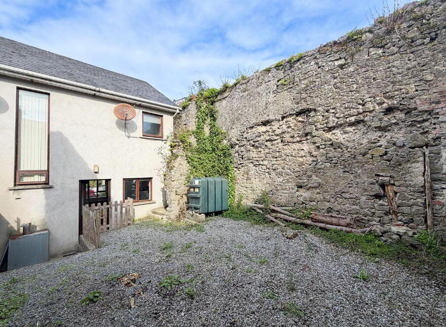 5 Maryville, Bank Place, Cashel, E25DP66