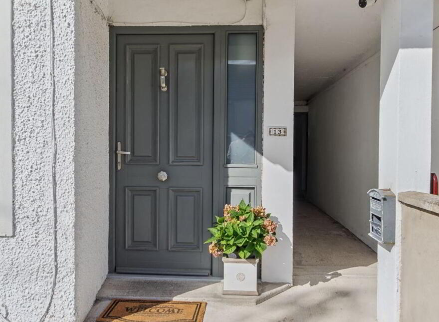 13 Pearse Park, Dundalk, A91Y9Y2