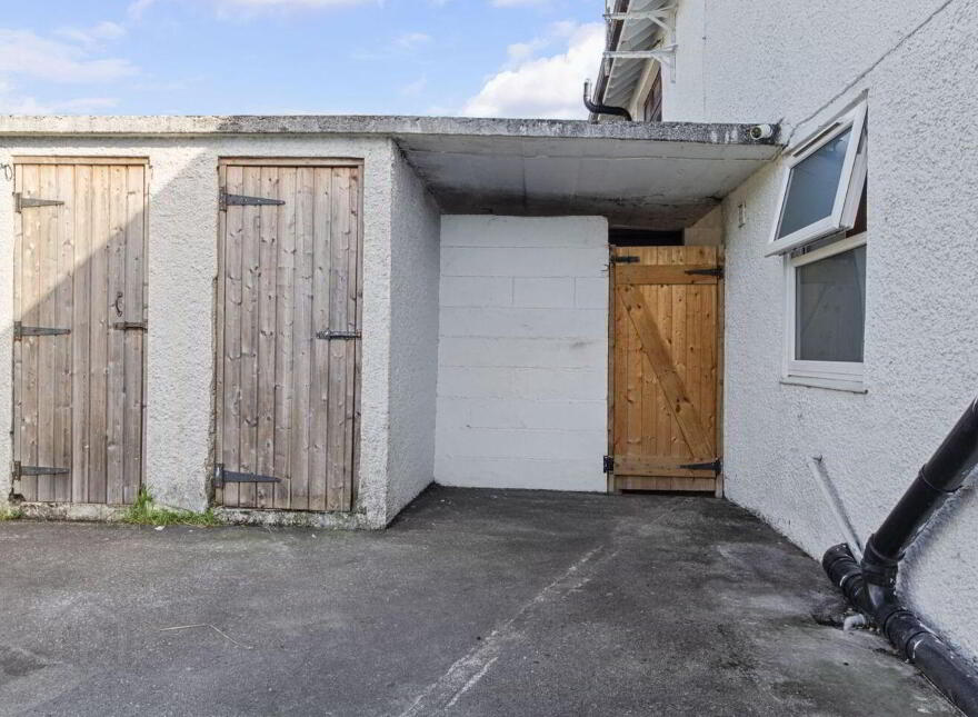 13 Pearse Park, Dundalk, A91Y9Y2