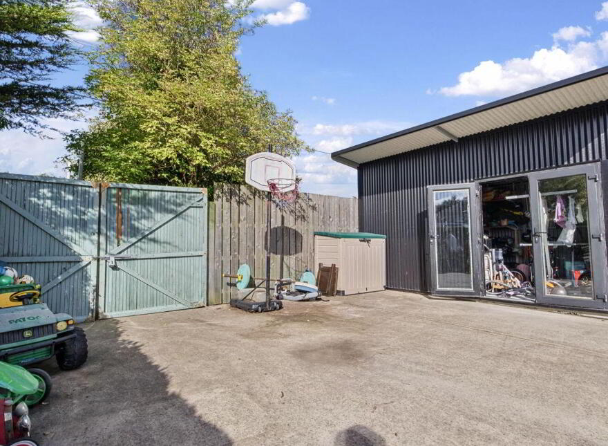 13 Pearse Park, Dundalk, A91Y9Y2