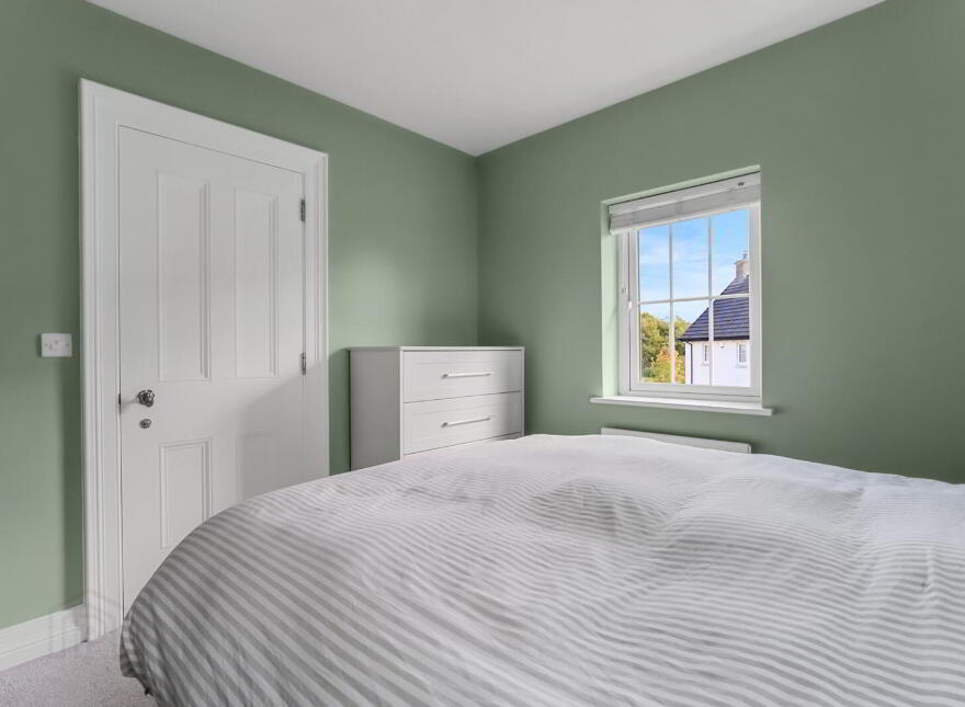 14 Millmount Village Court, Dundonald, Belfast, BT16 1AX