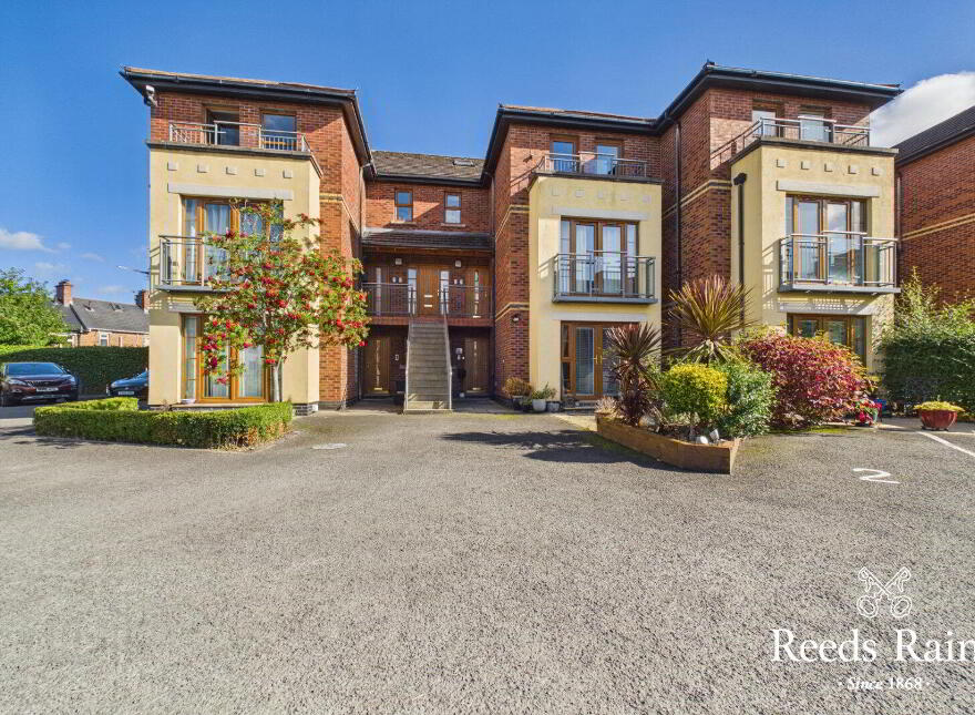 Apartment 2 5 Dundela Park, Belfast, BT4 1PH