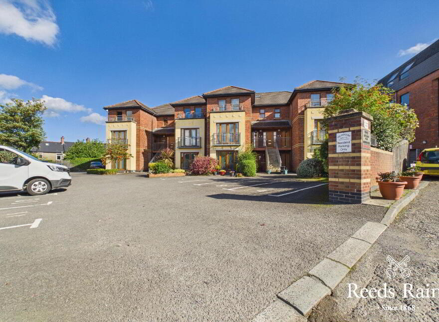 Apartment 2 5 Dundela Park, Belfast, BT4 1PH