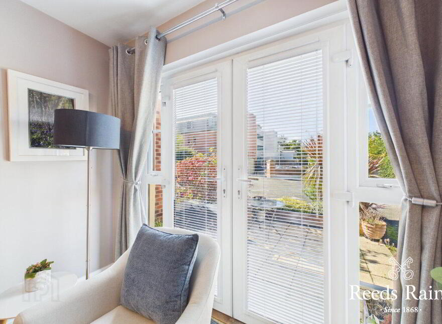 Apartment 2 5 Dundela Park, Belfast, BT4 1PH