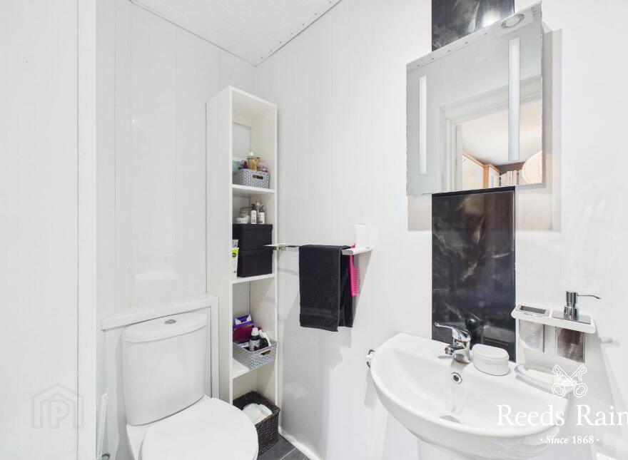 Apartment 2 5 Dundela Park, Belfast, BT4 1PH