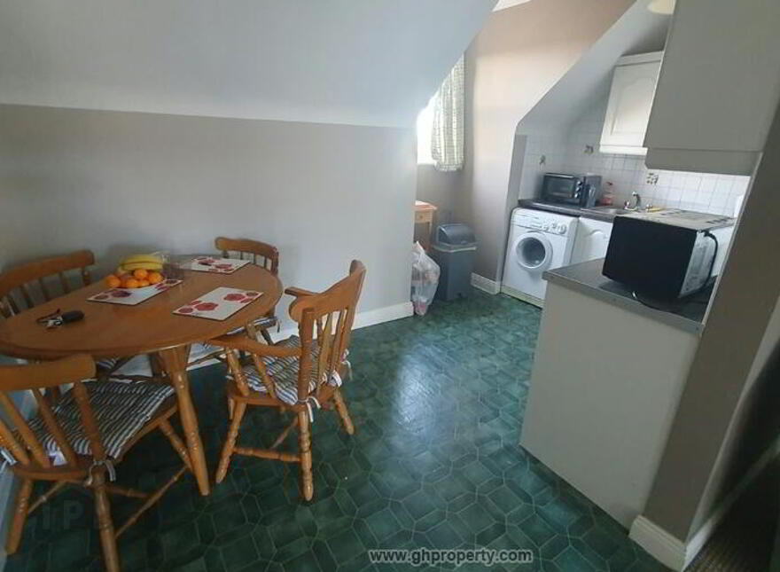 Apartment 18 Marymount Apartments, Summerhill, Carrick-On-Shannon, N41F640