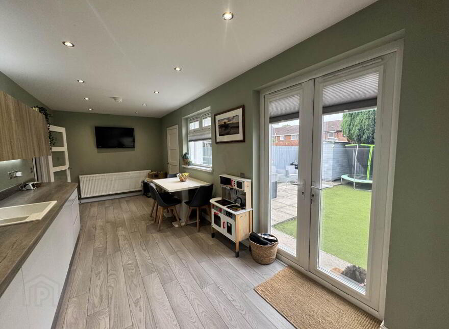 72 Coronation Road, Carrickfergus, BT38 7EZ
