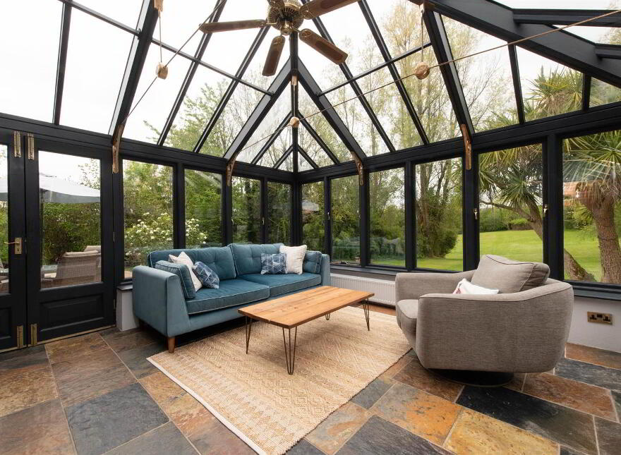 21 Broomhill Road, Spa, Ballynahinch, BT24 8QD