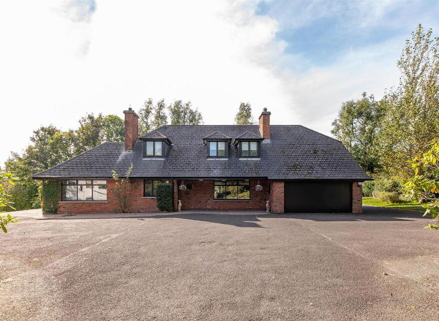 21 Broomhill Road, Spa, Ballynahinch, BT24 8QD