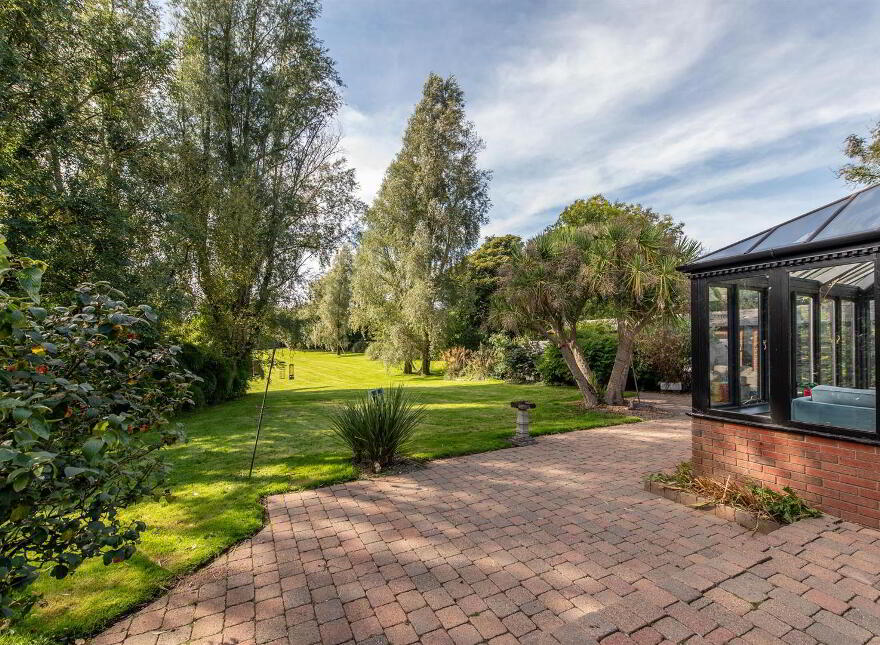 21 Broomhill Road, Spa, Ballynahinch, BT24 8QD