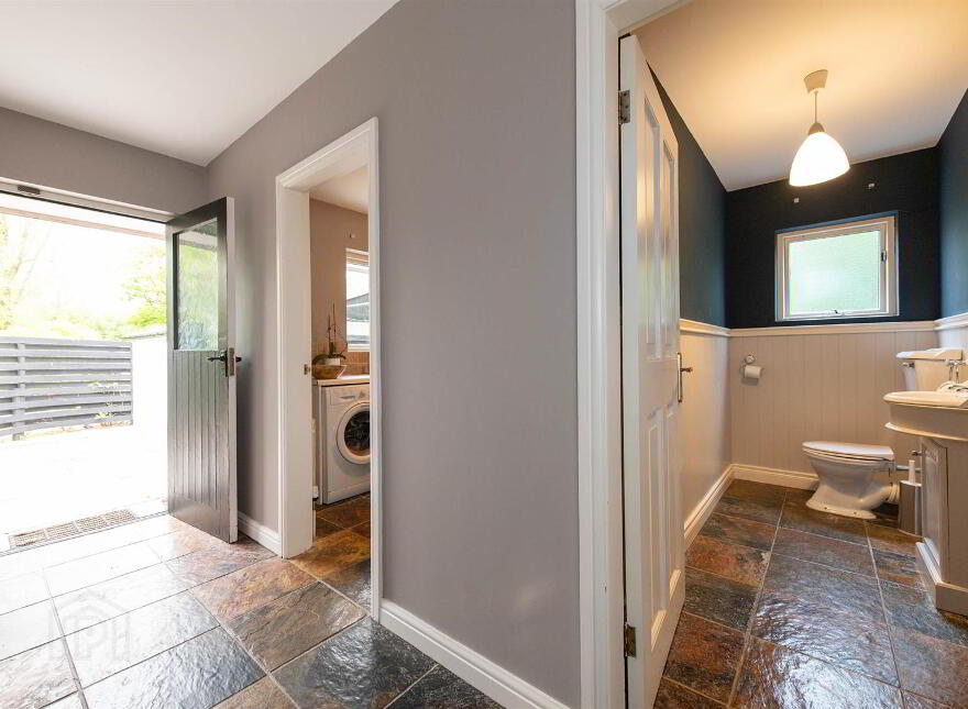 21 Broomhill Road, Spa, Ballynahinch, BT24 8QD